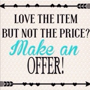 Looking to clean out my closet before 2021 ❤️